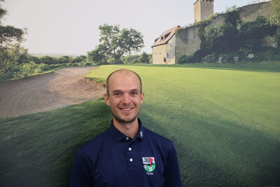 Golflehrer Sam Aaron Uebele
